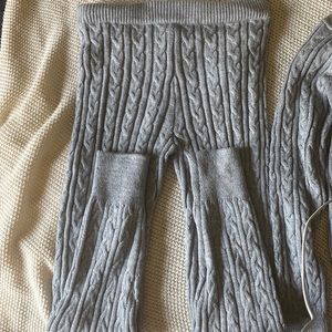 Madrag 2 piece sweater and pants